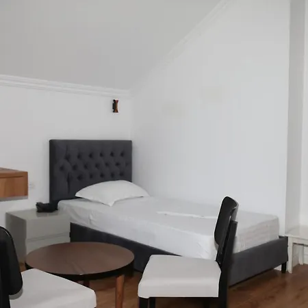 Hotel Pashkaj *